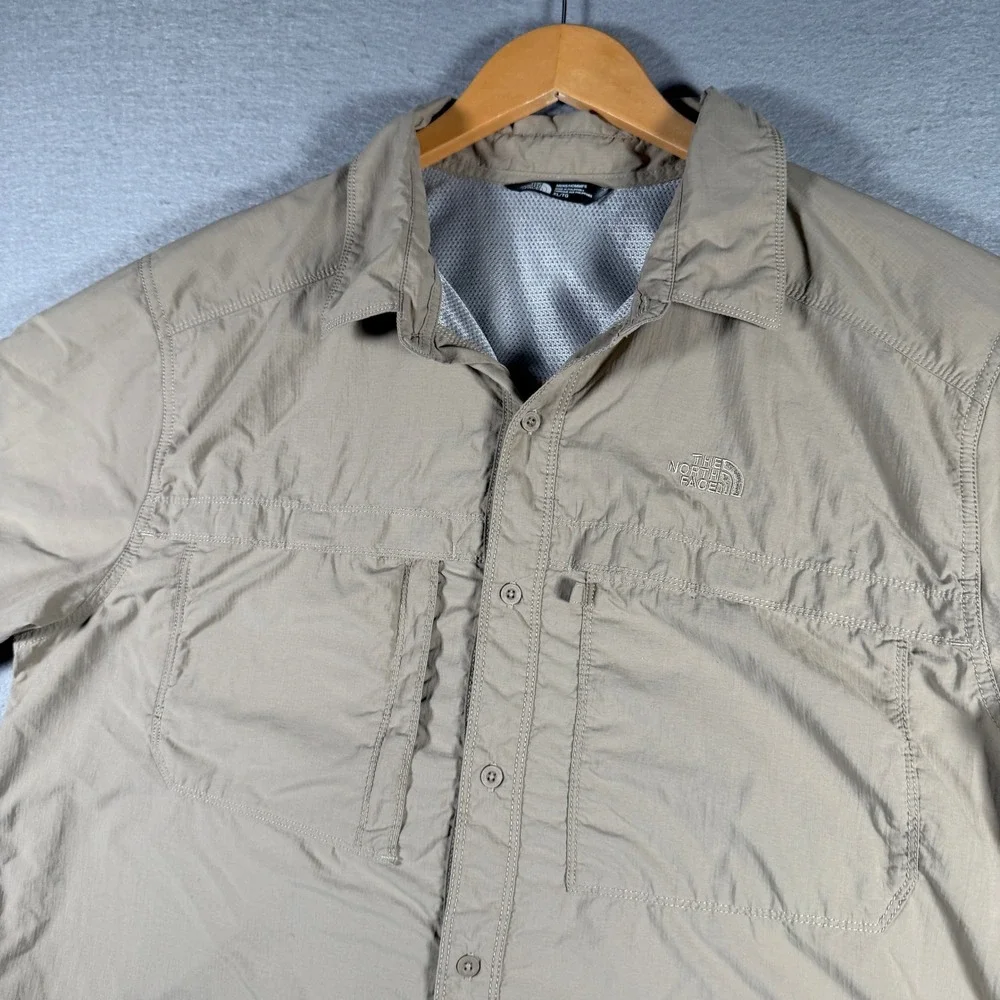 The North Face Mens XL Khaki Tan Ripstop Short Sleeve Hiking Button Up Shirt